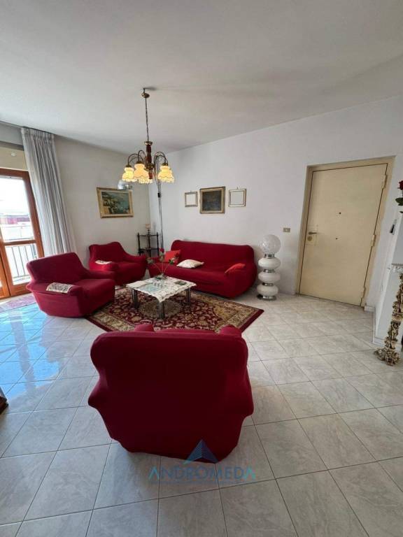 ufficio in affitto a Casoria