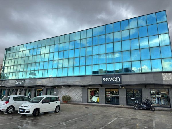 ufficio in affitto a Casoria