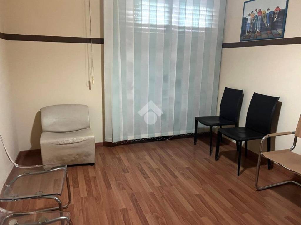 ufficio in affitto a Casoria