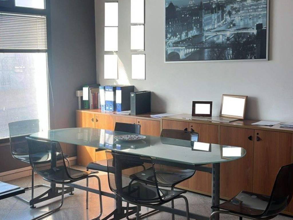 ufficio in affitto a Casoria in zona Centro Storico
