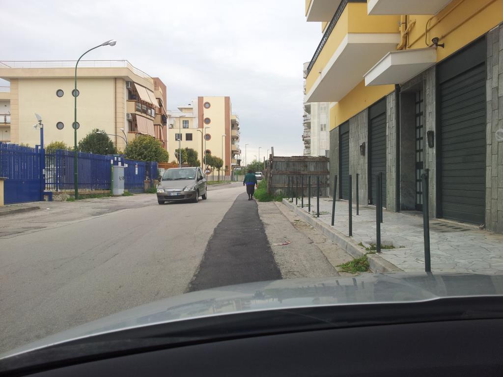 negozio in affitto a Casoria