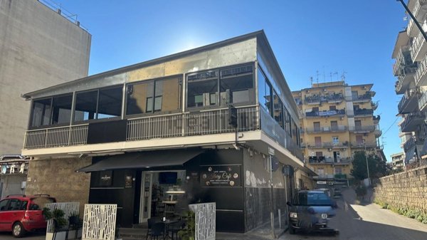 locale commerciale in affitto a Casoria