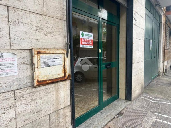 negozio in affitto a Casoria in zona Arpino