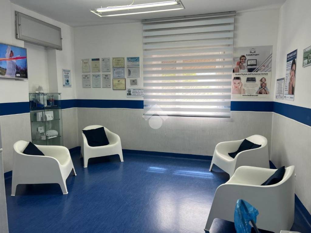 ufficio in affitto a Casoria in zona Arpino