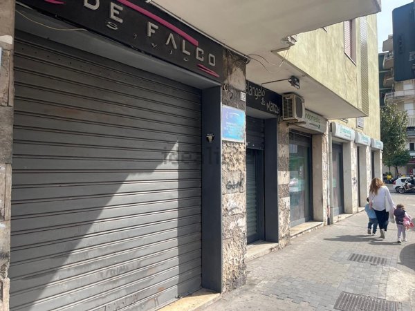 locale commerciale in affitto a Casoria
