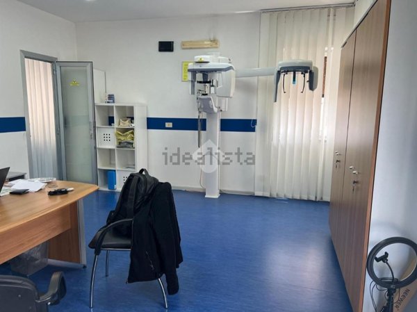 ufficio in affitto a Casoria in zona Arpino