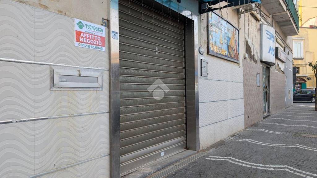negozio in affitto a Casoria