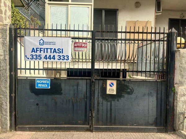 locale commerciale in affitto a Casoria