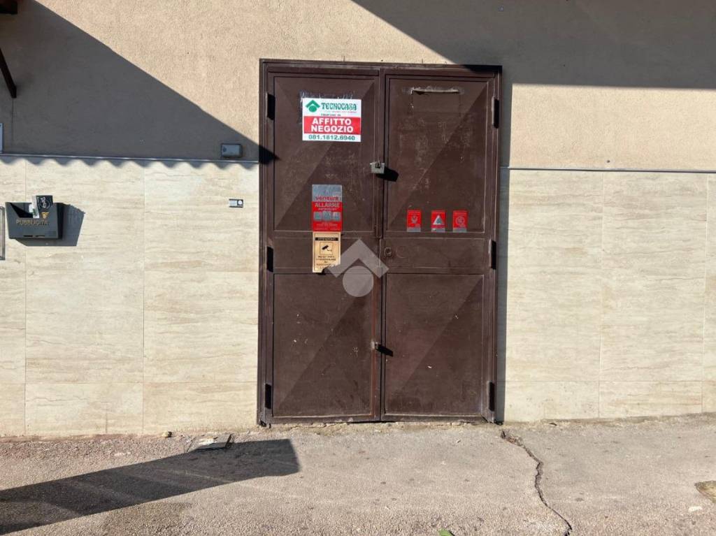 negozio in affitto a Casoria in zona Arpino