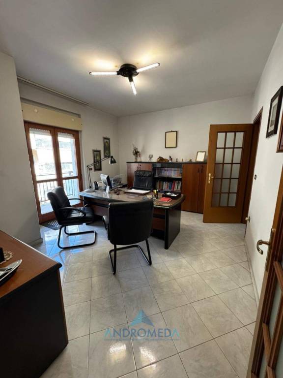 ufficio in affitto a Casoria