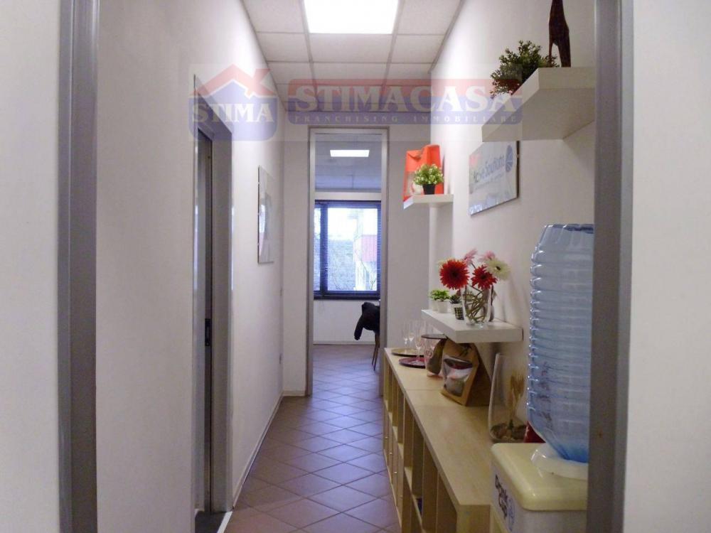 ufficio in affitto a Casoria