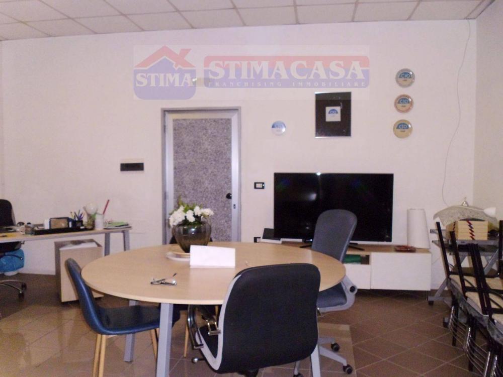 ufficio in affitto a Casoria