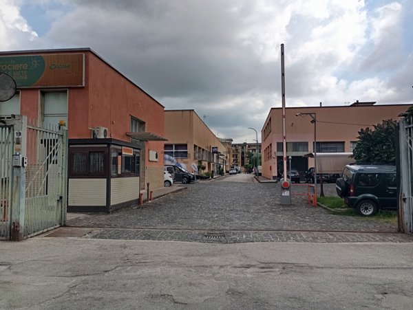 capannone in affitto a Casoria