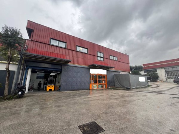 locale commerciale in affitto a Casoria in zona Arpino