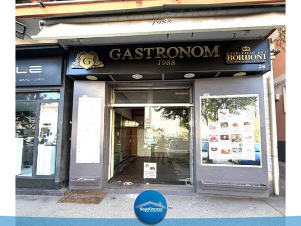 negozio in affitto a Casoria