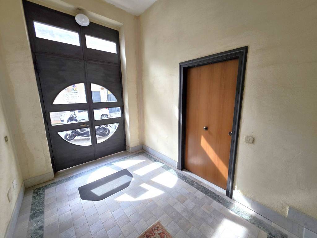 locale commerciale in affitto a Casoria