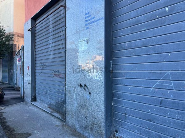 negozio in affitto a Casoria in zona Centro Storico