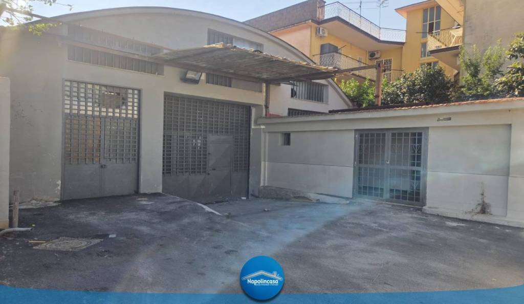 locale commerciale in affitto a Casoria