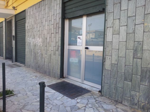 negozio in affitto a Casoria