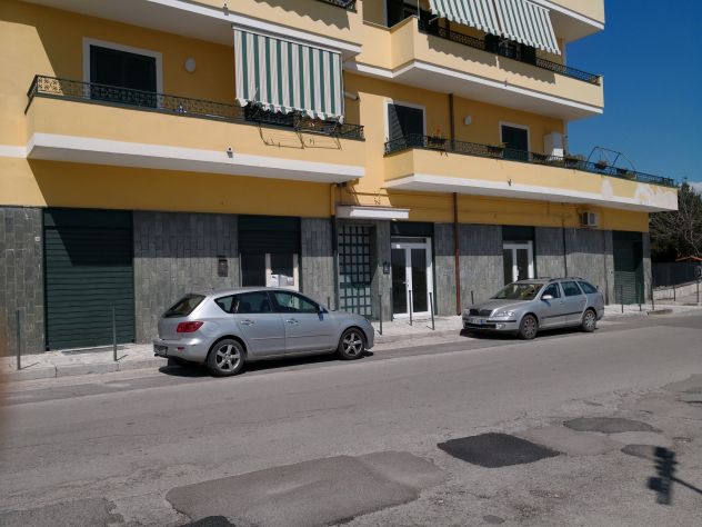 negozio in affitto a Casoria