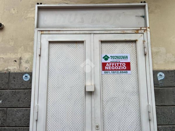 negozio in affitto a Casoria in zona Centro Storico