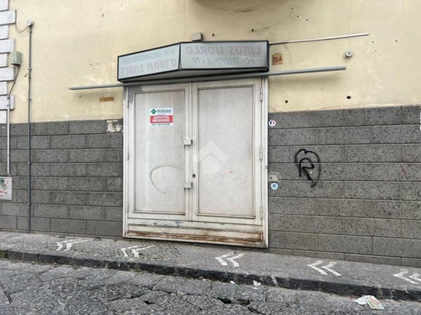 negozio in affitto a Casoria in zona Centro Storico