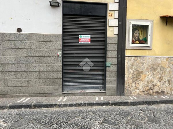 negozio in affitto a Casoria in zona Centro Storico