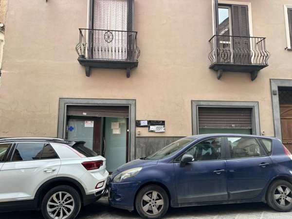 negozio in affitto a Casoria in zona Centro Storico