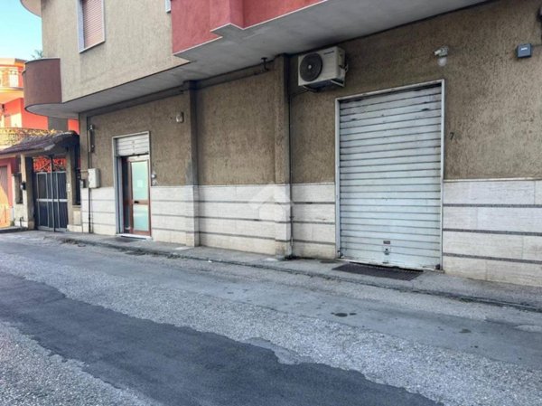 locale commerciale in affitto a Casoria