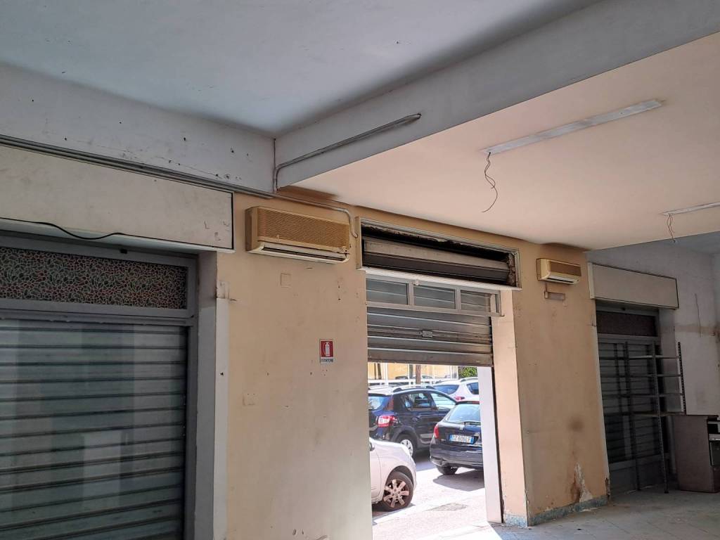 negozio in affitto a Casoria in zona Centro Storico