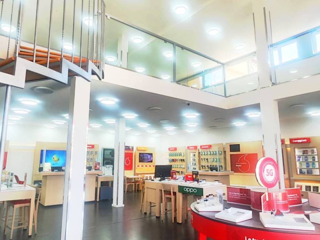 negozio in affitto a Casoria in zona Arpino