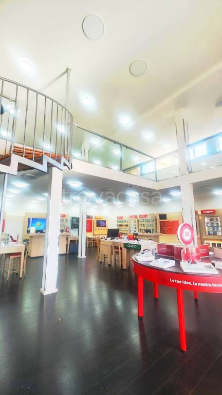 negozio in affitto a Casoria in zona Arpino