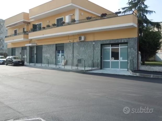 negozio in affitto a Casoria
