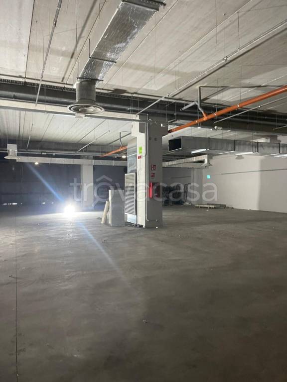 locale commerciale in affitto a Casoria