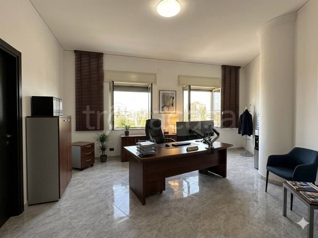 ufficio in affitto a Casoria