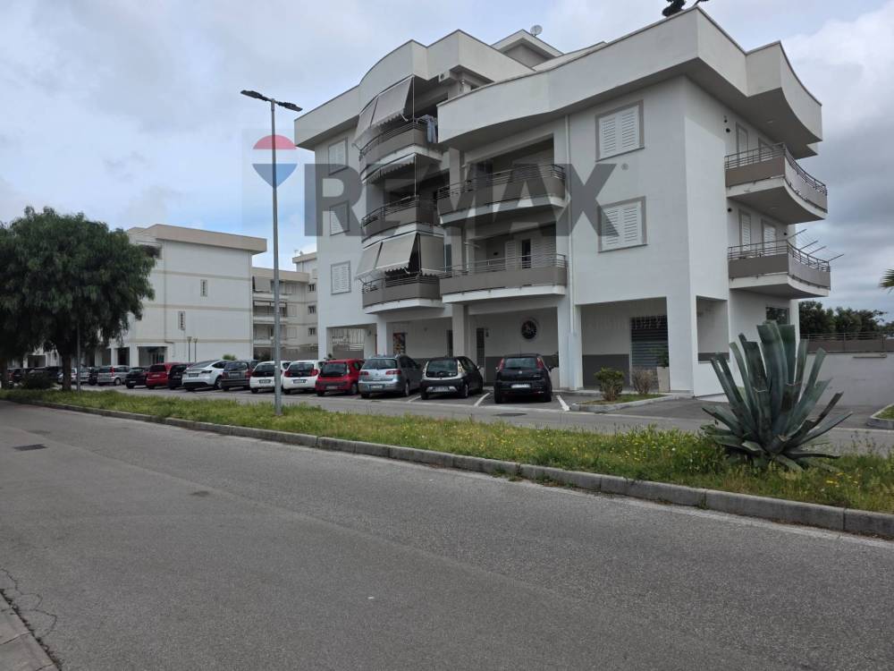 negozio in affitto a Casoria