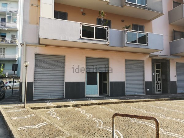 locale commerciale in affitto a Casoria in zona Polverino