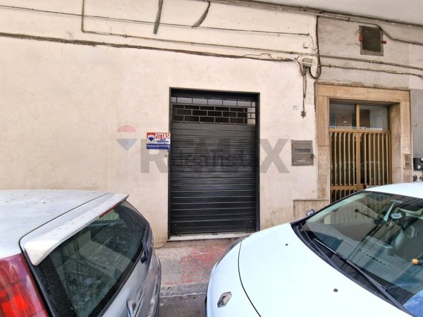 negozio in affitto a Casoria in zona Centro Storico