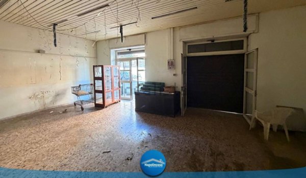 locale commerciale in affitto a Casoria