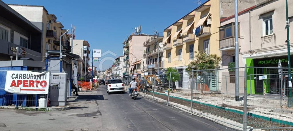 negozio in affitto a Casoria in zona Arpino