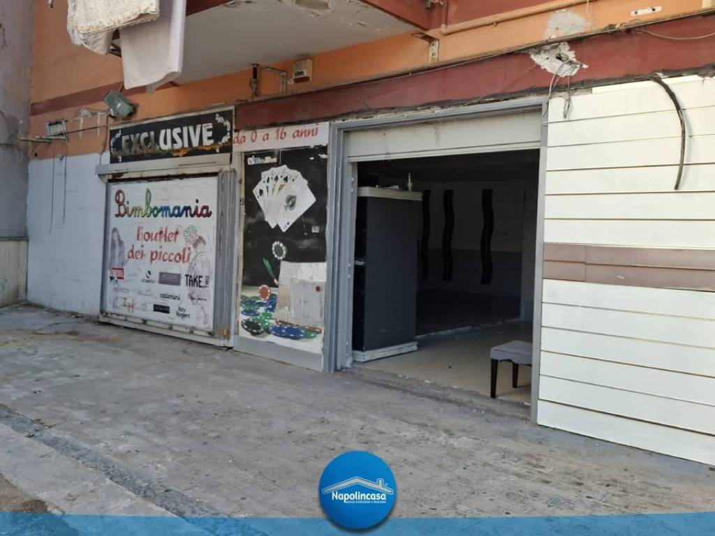 negozio in affitto a Casoria in zona Centro Storico