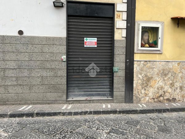 locale commerciale in affitto a Casoria in zona Centro Storico