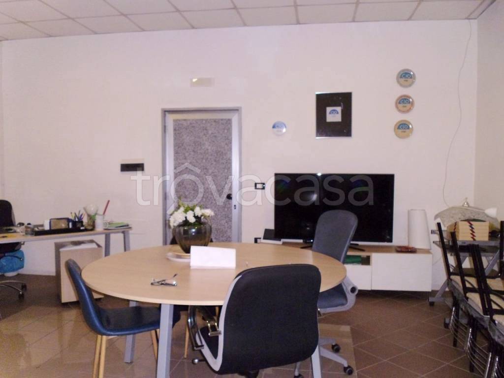 ufficio in affitto a Casoria