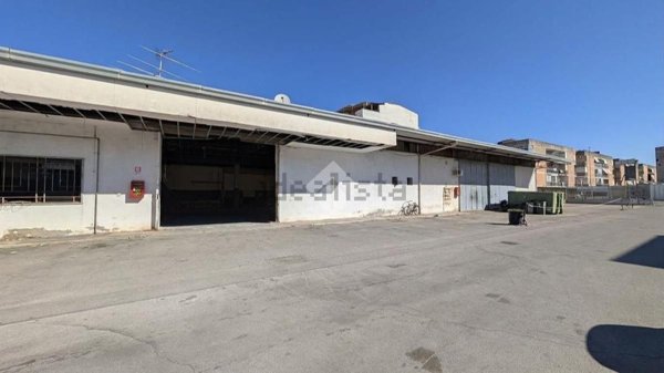 capannone in affitto a Casoria