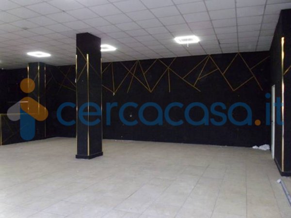 locale commerciale in affitto a Casoria