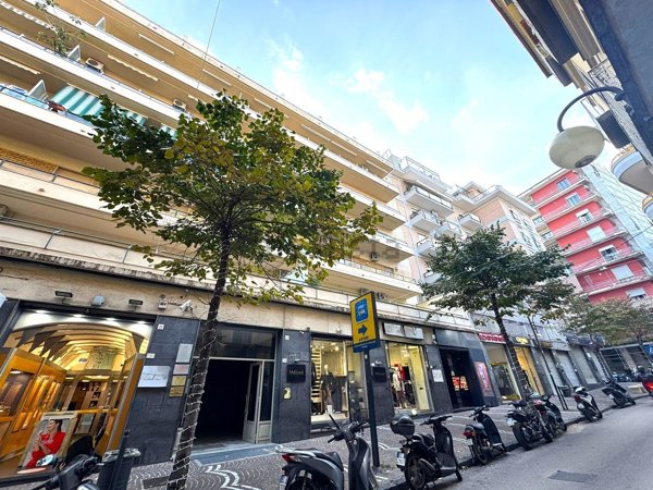 locale commerciale in affitto a Castellammare di Stabia in zona Centro Città