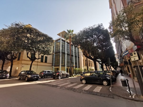 locale commerciale in affitto a Castellammare di Stabia