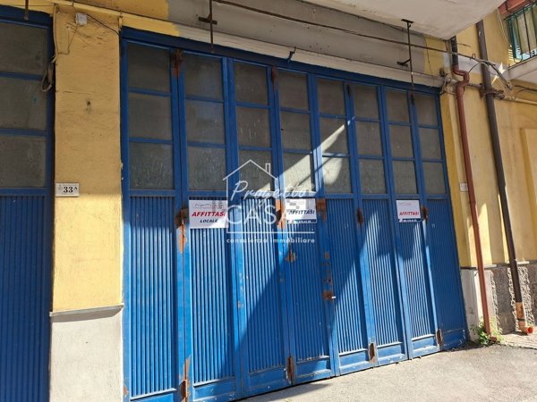 locale commerciale in affitto a Castellammare di Stabia