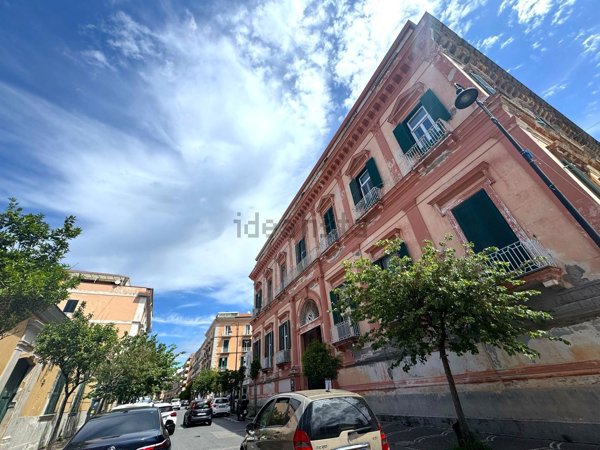 locale commerciale in affitto a Castellammare di Stabia