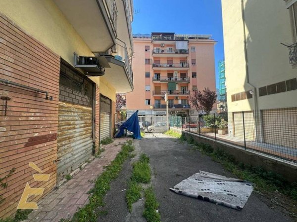 negozio in affitto a Castellammare di Stabia